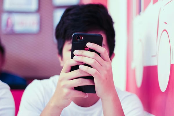 Restricting Cell Phone Use in Roseville Area Schools